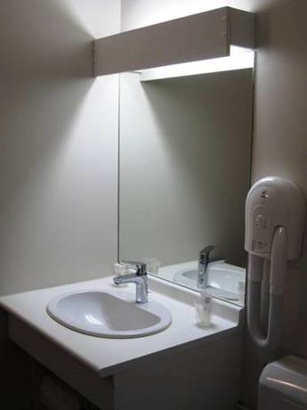 Imagen de la habitación del Hotel La Paix. Foto 4