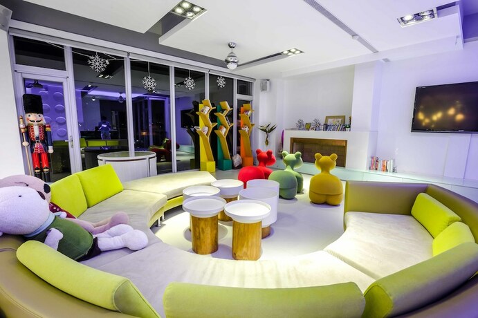 Imagen del bar/restaurante del Hotel La Palette. Foto 13