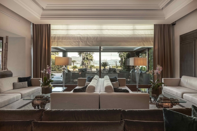 Imagen de los interiores del Hotel La Palma, Binda. Foto 19