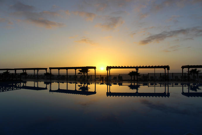 Imagen de la piscina del Hotel La Palma Princess. Foto 14