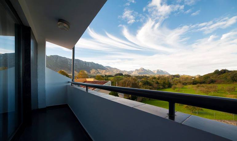 Imagen de los exteriores del Hotel La Palma de LLanes. Foto 12