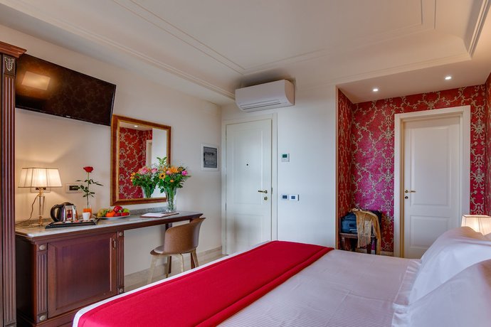 Imagen de la habitación del Hotel La Paloma Blanca. Foto 4