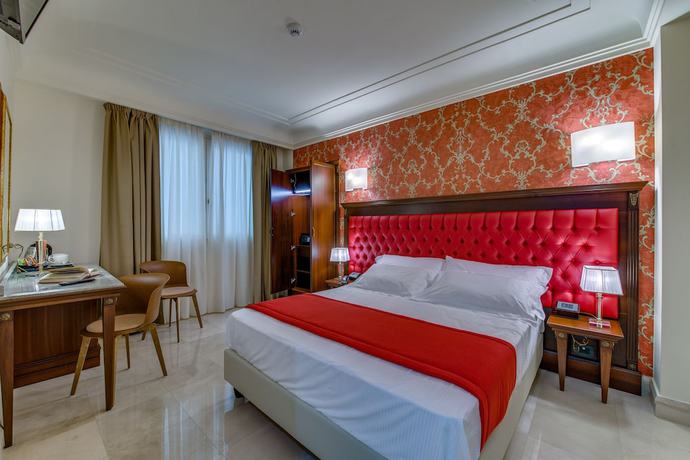 Imagen de la habitación del Hotel La Paloma Blanca. Foto 5