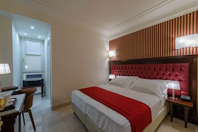 Imagen de la habitación del Hotel La Paloma Blanca. Foto 11