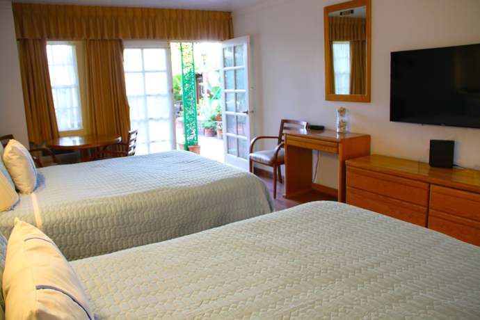 Imagen de la habitación del Hotel La Paloma Las Flores. Foto 16
