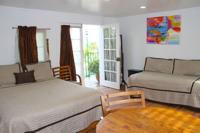 Imagen de la habitación del Hotel La Paloma Las Flores. Foto 18