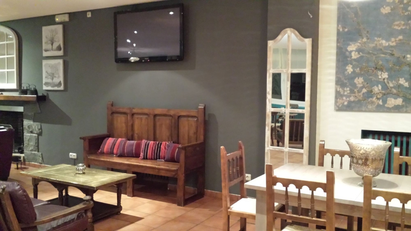 Imagen de los interiores del Hotel La Pardina. Foto 8