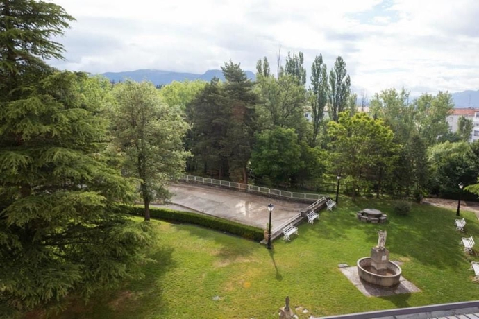 Imagen de los exteriores del Hotel La Pardina. Foto 6