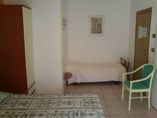 Imagen de la habitación del Hotel La Parigina, Lignano Sabbiadoro. Foto 8