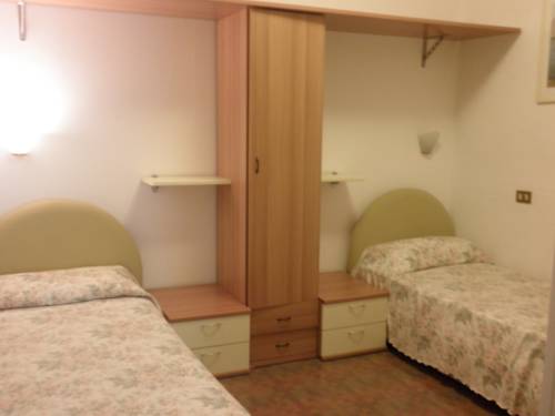 Imagen de la habitación del Hotel La Parigina, Lignano Sabbiadoro. Foto 9