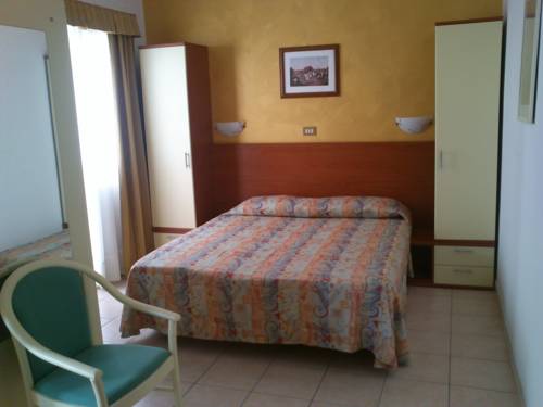 Imagen de la habitación del Hotel La Parigina, Lignano Sabbiadoro. Foto 11