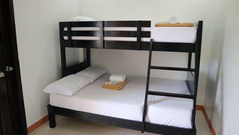 Imagen de la habitación del Hotel La Patricia de Baler. Foto 21