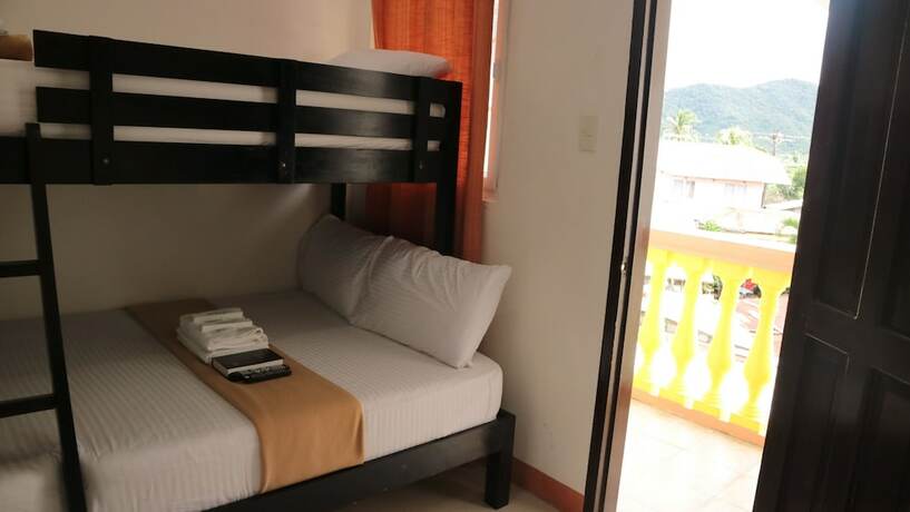 Imagen de la habitación del Hotel La Patricia de Baler. Foto 28