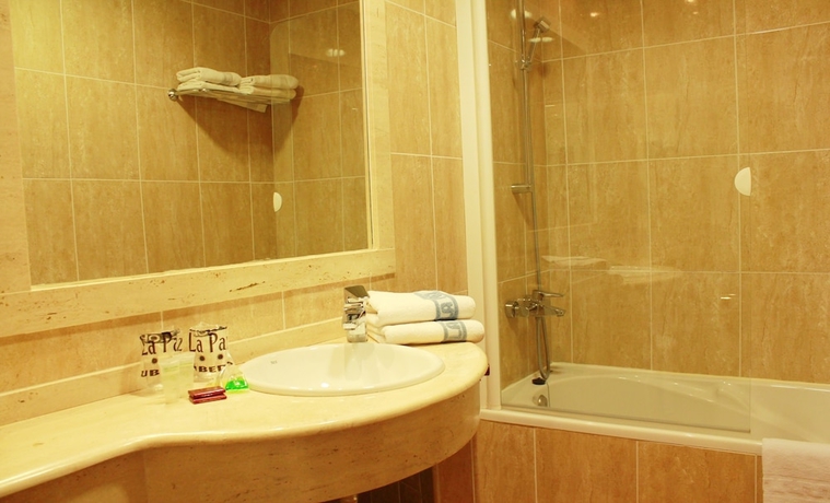 Imagen de la habitación del Hotel La Paz, Úbeda. Foto 7