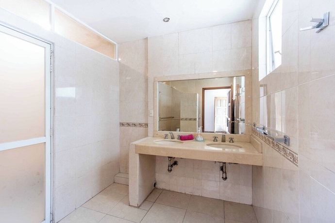 Imagen de la habitación del Hotel La Paz and Love Hostel. Foto 15