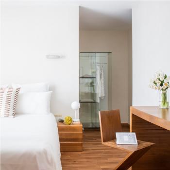 Imagen de la habitación del Hotel La Pérouse Nantes. Foto 4