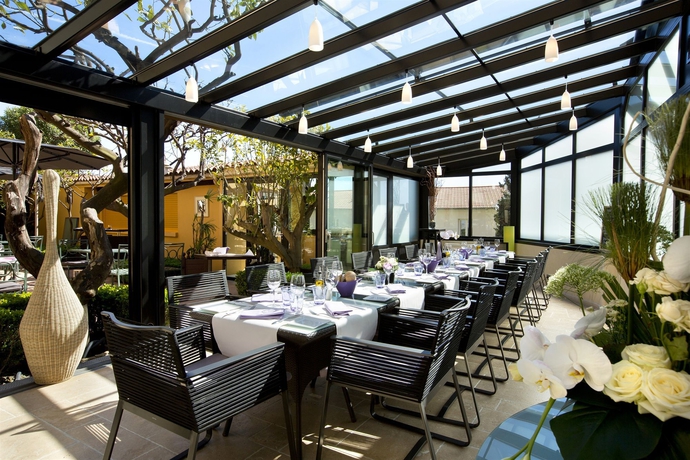 Imagen del bar/restaurante del Hotel La Pérouse Nice. Foto 4