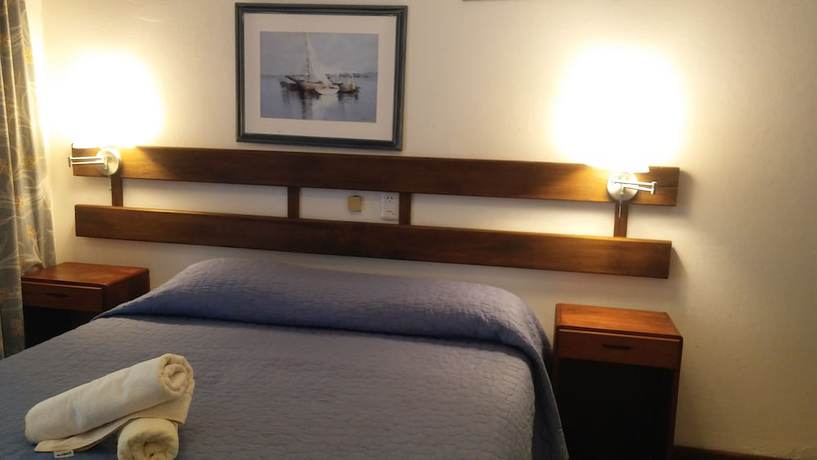 Imagen de la habitación del Hotel La Pedrera. Foto 4