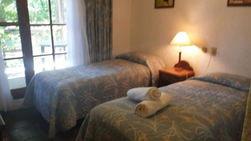 Imagen de la habitación del Hotel La Pedrera. Foto 5