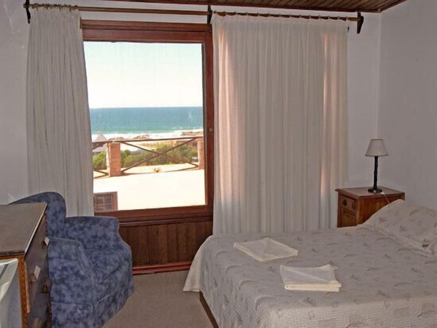 Imagen de la habitación del Hotel La Pedrera. Foto 10