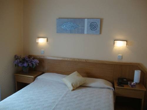 Imagen de la habitación del Hotel La Pedrera. Foto 4