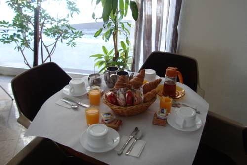 Imagen del bar/restaurante del Hotel La Pedrera. Foto 2