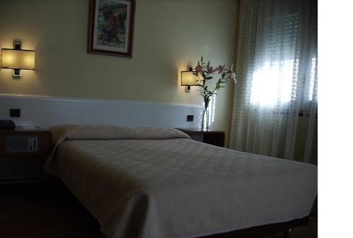 Imagen de la habitación del Hotel La Pedrera. Foto 6