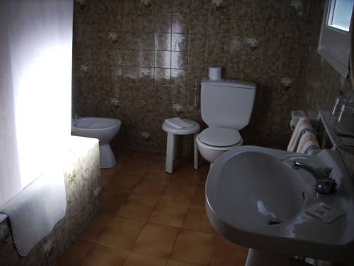 Imagen de la habitación del Hotel La Pedrera. Foto 7