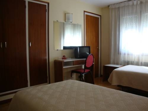 Imagen de la habitación del Hotel La Pedrera. Foto 8