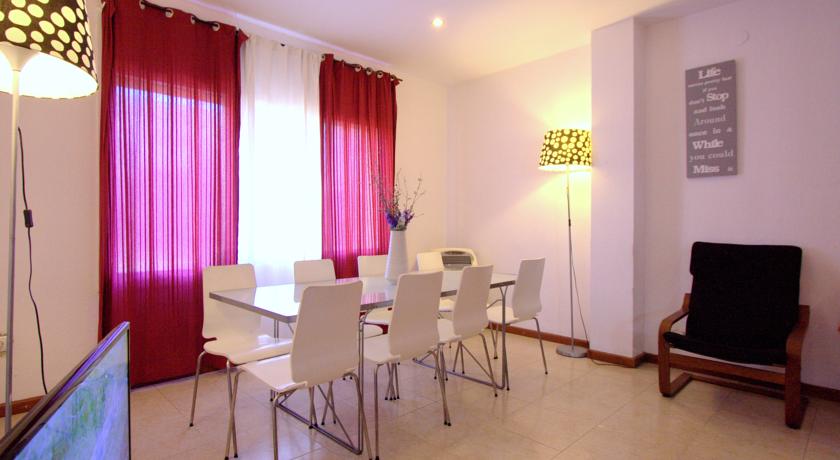 Imagen general del Hotel La Pedrera Residence. Foto 6