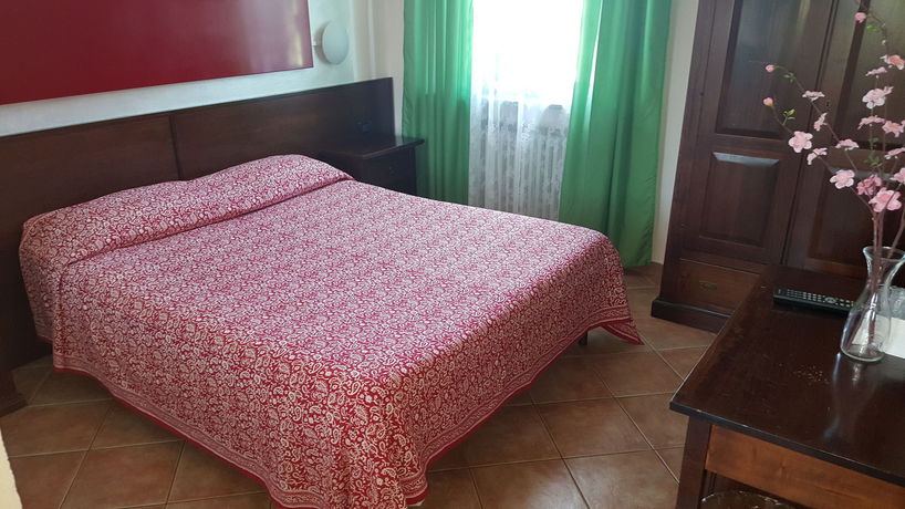 Imagen de la habitación del Hotel La Pendola. Foto 6