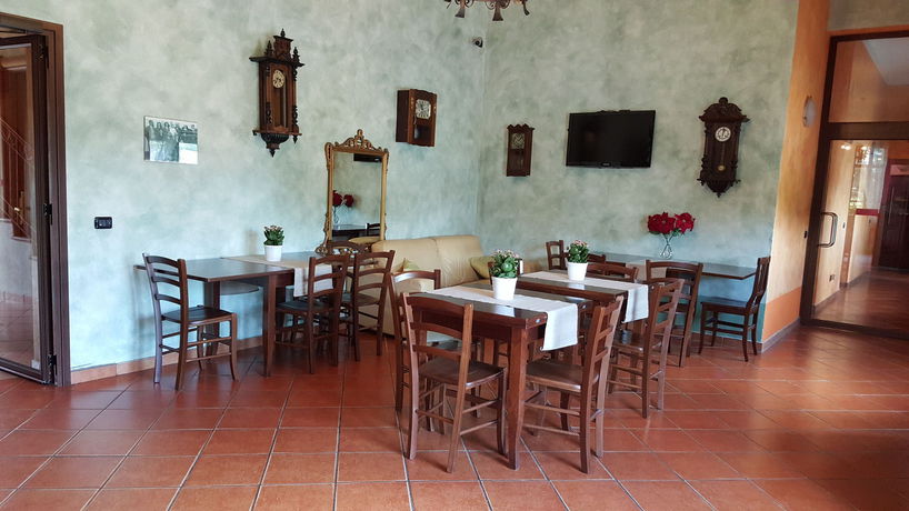 Imagen del bar/restaurante del Hotel La Pendola. Foto 3