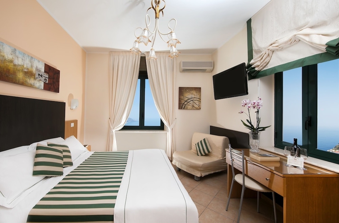 Imagen de la habitación del Hotel La Pensione Svizzera. Foto 9