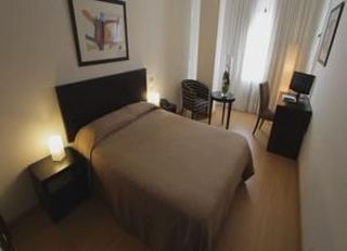 Imagen de la habitación del Hotel La Peregrina. Foto 5