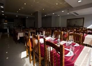 Imagen del bar/restaurante del Hotel La Peregrina. Foto 2