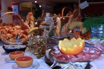 Imagen del bar/restaurante del Hotel La Perelle. Foto 4