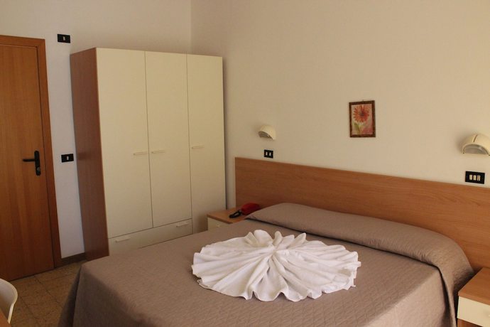 Imagen de la habitación del Hotel La Pergola, Bellaria-Igea Marina. Foto 11