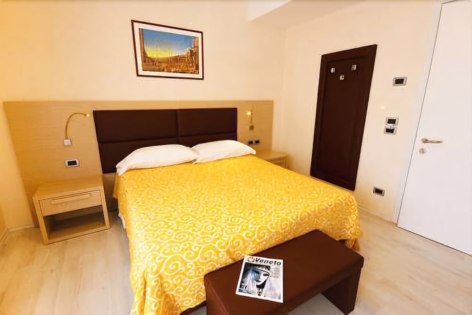 Imagen de la habitación del Hotel La Pergola Di Venezia. Foto 17