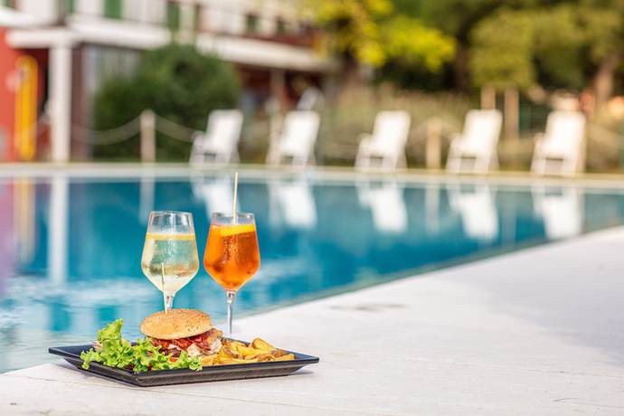 Imagen de la piscina del Hotel La Pergola, Lignano Sabbiadoro. Foto 20