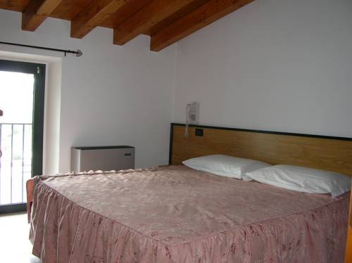 Imagen de la habitación del Hotel La Pergola, Monte Tapino. Foto 12