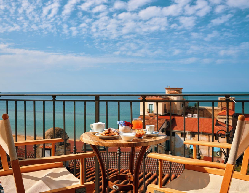 Imagen general del Hotel La Pergola, Santa Maria di Castellabate. Foto 6