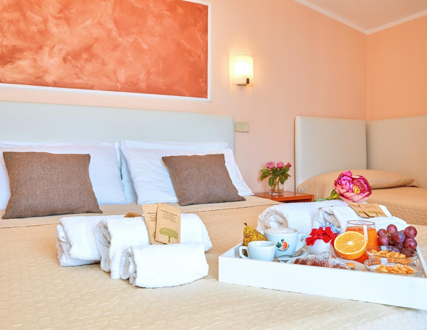 Imagen general del Hotel La Pergola, Santa Maria di Castellabate. Foto 8