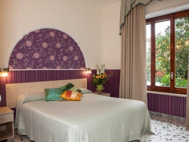 Imagen general del Hotel La Pergola, Sorrento. Foto 2