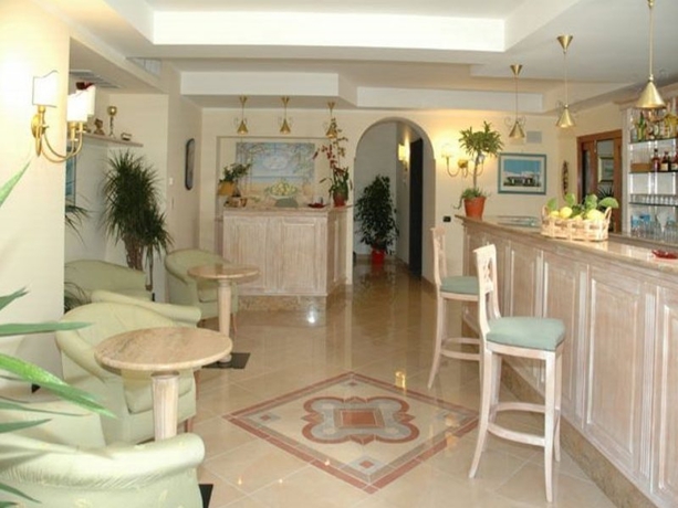 Imagen general del Hotel La Pergola, Sorrento. Foto 3