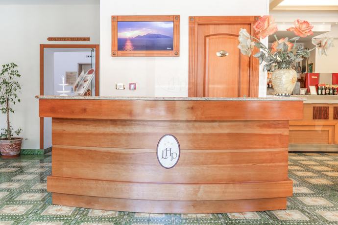 Imagen de los interiores del Hotel La Pergoletta. Foto 16
