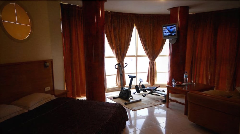 Imagen de la habitación del Hotel La Perla, Al Hoceima. Foto 8