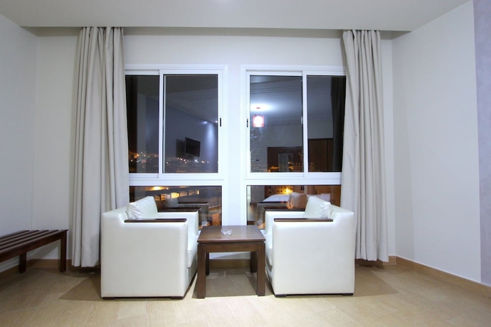 Imagen de la habitación del Hotel La Perla, Al Hoceima. Foto 17