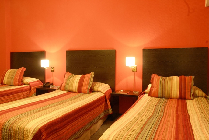 Imagen de la habitación del Hotel La Perla, Buenos Aires. Foto 6