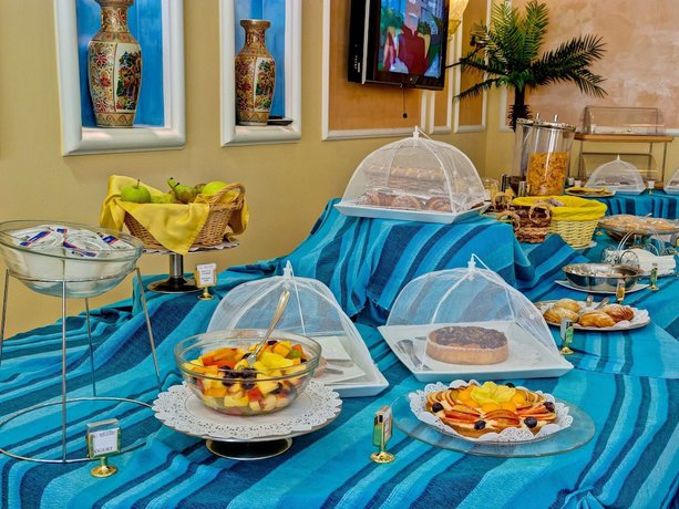 Imagen del bar/restaurante del Hotel La Perla, CASTEL VOLTURNO. Foto 7