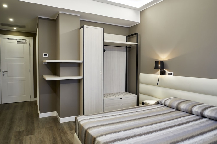 Imagen de la habitación del Hotel La Perla, Camerano. Foto 13